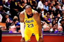 耐克爲(wèi)6名(míng)NBA球员推出签名(míng)鞋(xié)！除(chú)新签约的(de)坎宁安，其余5位球星是谁？