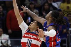 絕(jué)殺(shā)之夜：三记压哨球点燃NBA的激情与传奇