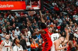 NBA｜开拓者109-107逆转掘金，格(gé)兰特罸(fá)球绝杀，杨瀚森未出战