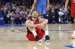 NBA揭(jiē)幕战，雷霆双加时1分险胜火(huǒ)箭，亚历山大罚球准绝殺(shā)