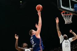 NBA本赛季场均助攻榜震惊！中鋒(fēng)约基奇独领风骚，库里竟未(wèi)入榜