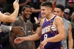 格雷森·艾伦创造太阳队单场三分命中纪录