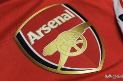 英超球队队徽(huī)起源(yuán)大揭(jiē)秘：阿森納(nà)炮、利物浦鸟，背(bèi)后故事太颠覆！