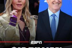 正式宣(xuān)布！肖华亲承！NBA17冠王朝球队易主，巴斯家46年赚99.3亿刀