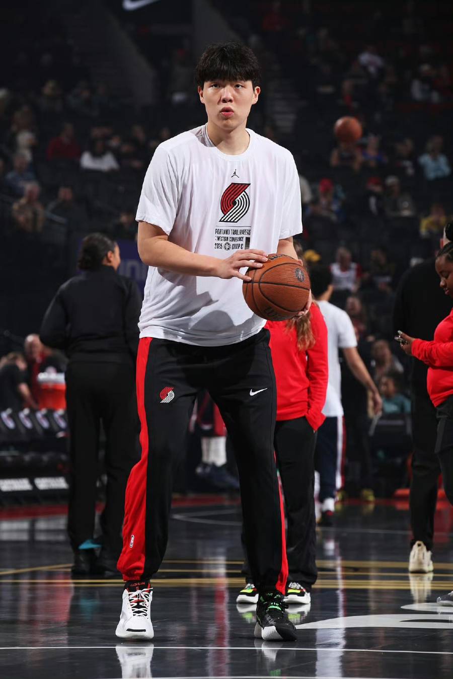 NBA常规赛开局表现未达预期，杨瀚森该何去何从？