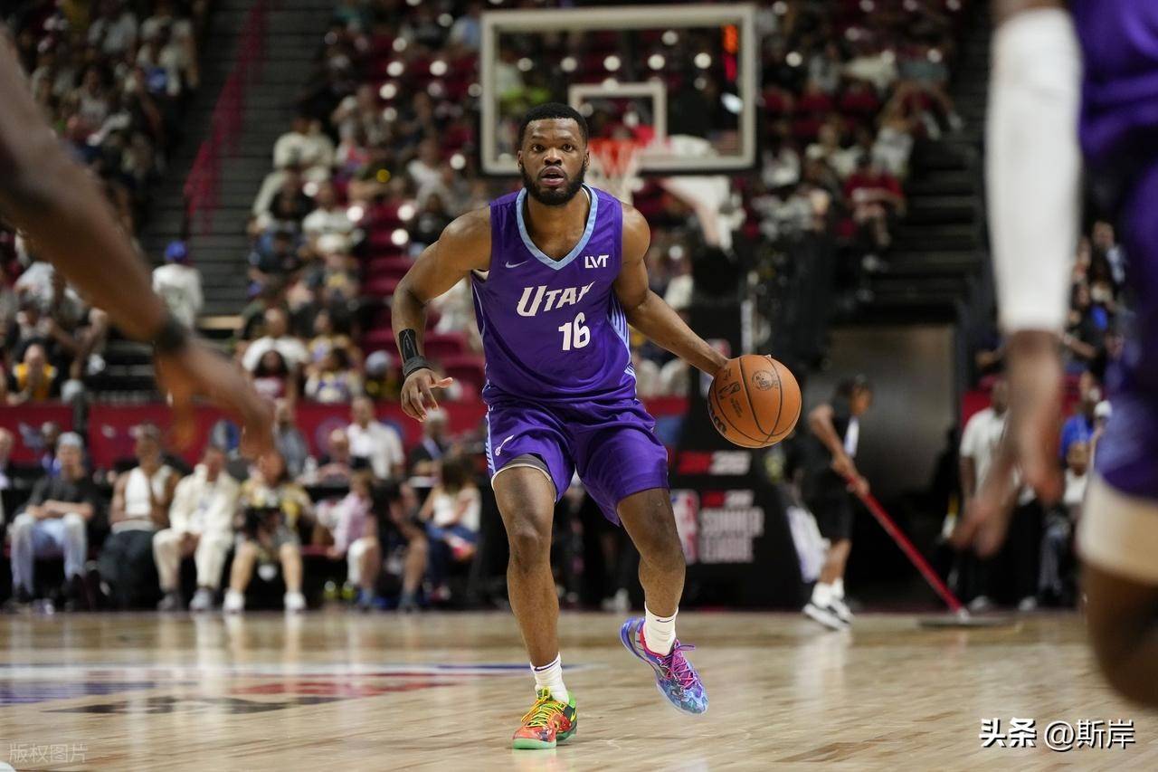 NBA季前赛：爵士-火箭