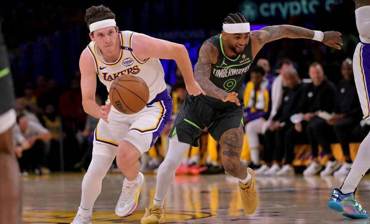 奥斯汀-里夫斯：NBA最强落选秀崭露头角