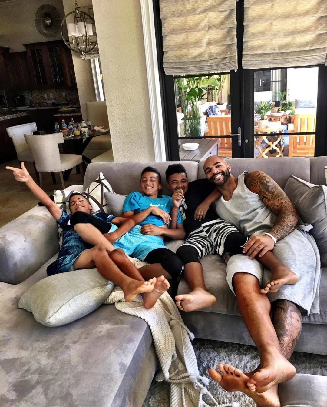 首秀33+12+4！布泽尔儿子爆发！冲击NBA选秀状元