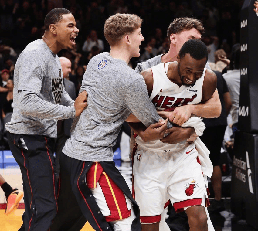 NBA最新排名！马刺力压湖人，勇士两队渔翁得利，快船无缘附加赛区