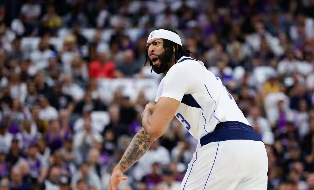 NBA最新战况！火箭紧追湖人胜差仅1.5场，勇士惨败落第9