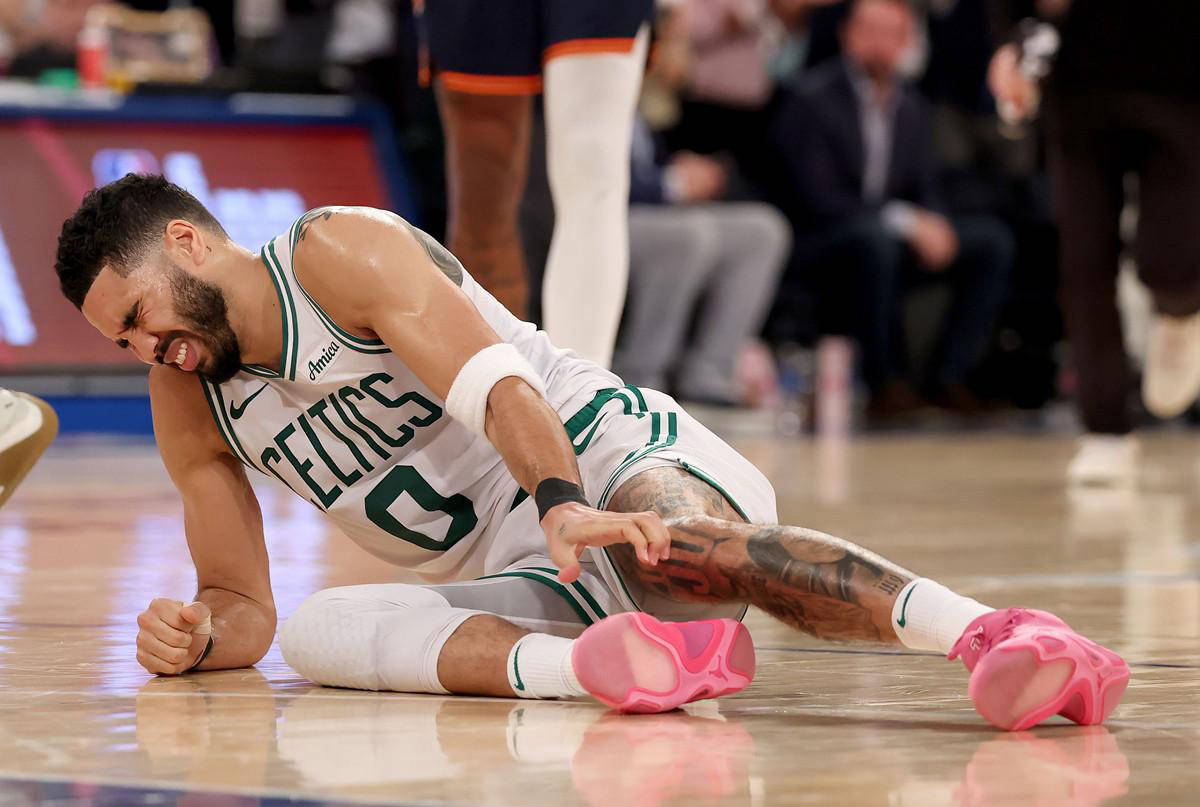 NBA新赛季十大大胆预测：詹姆斯退役 勇士无缘季后赛