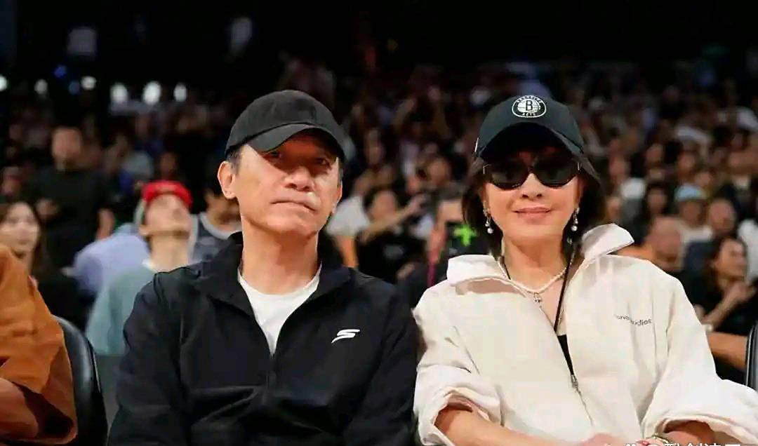 NBA中国赛名人云集，郎朗妻子力挺曾凡博