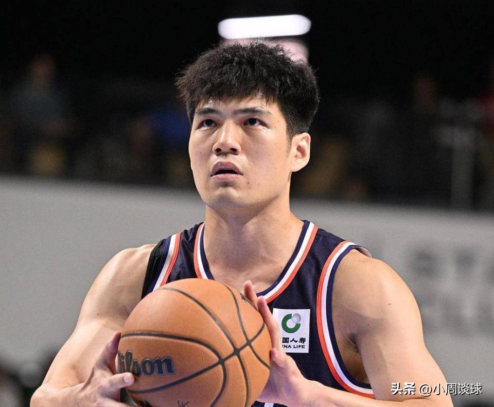 NBA季前赛，陈国豪场均10.7分3.3篮板，数据比肩杨瀚森