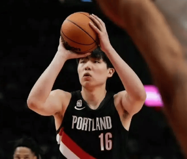 杨涵森首秀2分1篮板周琦如释重负，中国球员NBA得分榜第五保住了