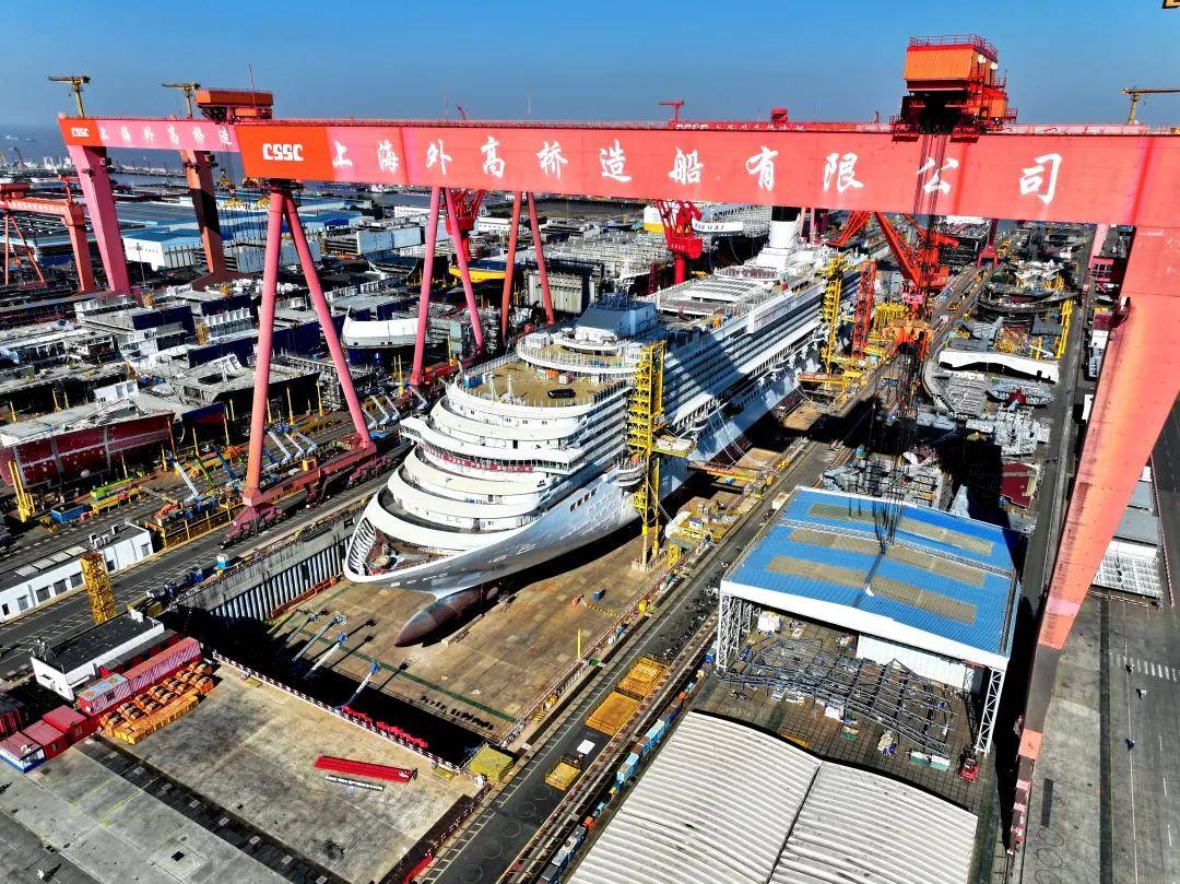 双船坞并进，八批次领跑！外高桥造船“十四五”实现产品谱系全面升级
