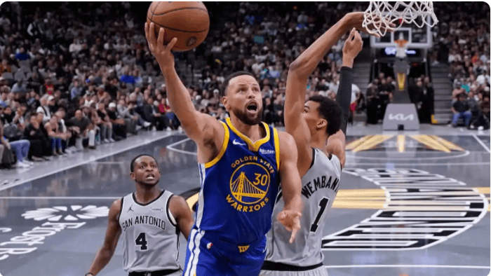 库里 49 分准绝杀马刺，NBA 杯上演 "库日天" 时刻