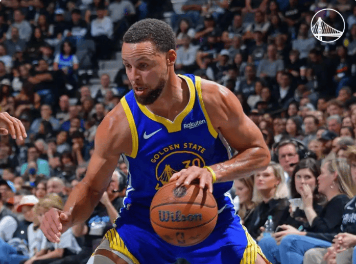 库里 49 分准绝杀马刺，NBA 杯上演 "库日天" 时刻