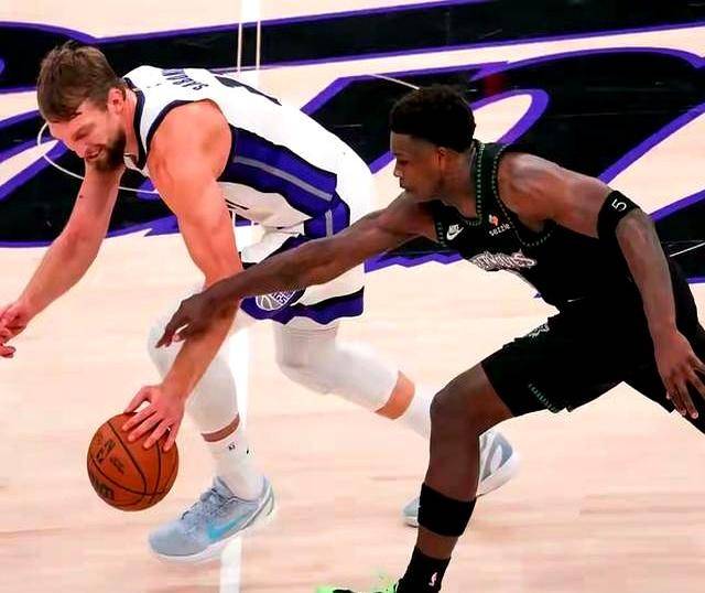 NBA精彩不断：库里49分准绝杀+哈登41+三双！众强队发力冲击排名