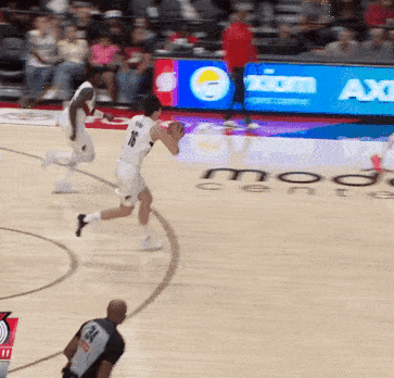 杨瀚森替补登场17分钟16分NBA官方晒杨汉森集锦