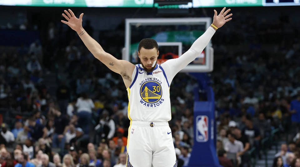 NBA历史最佳阵容：库里、科比、邓肯入选！