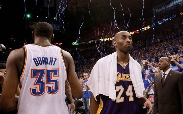 NBA历史最佳阵容：库里、科比、邓肯入选！