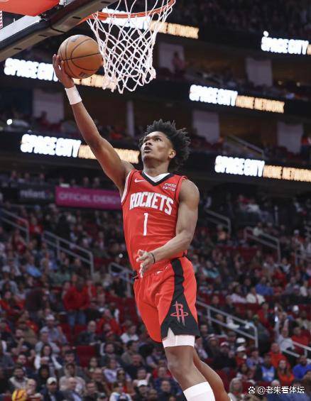 NBA季后赛名额关键战！火箭致命失误埋祸根，四大控卫谁能力挽狂澜？