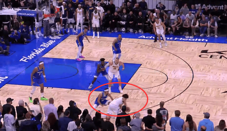 NBA再现关键漏判！穆雷最后一投前被犯规漏吹 本有望罚球绝杀魔术