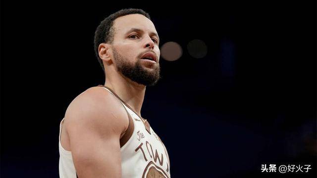路威：勇士队斯蒂芬库里有望创造NBA历史，在球馆外获赠多座雕像